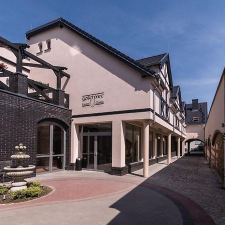 Gosciniec Kasztel U Gostla Murowana Goślina Exterior foto